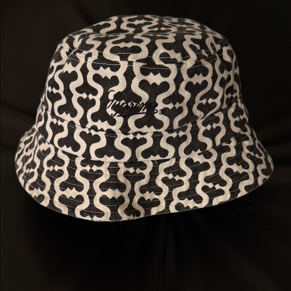 Supreme Black and White Bucket Hat